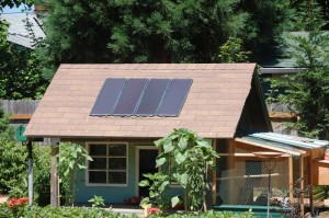 Chicken Coop/Playhouse Solar 60W from the sun feeding a 55AH battery